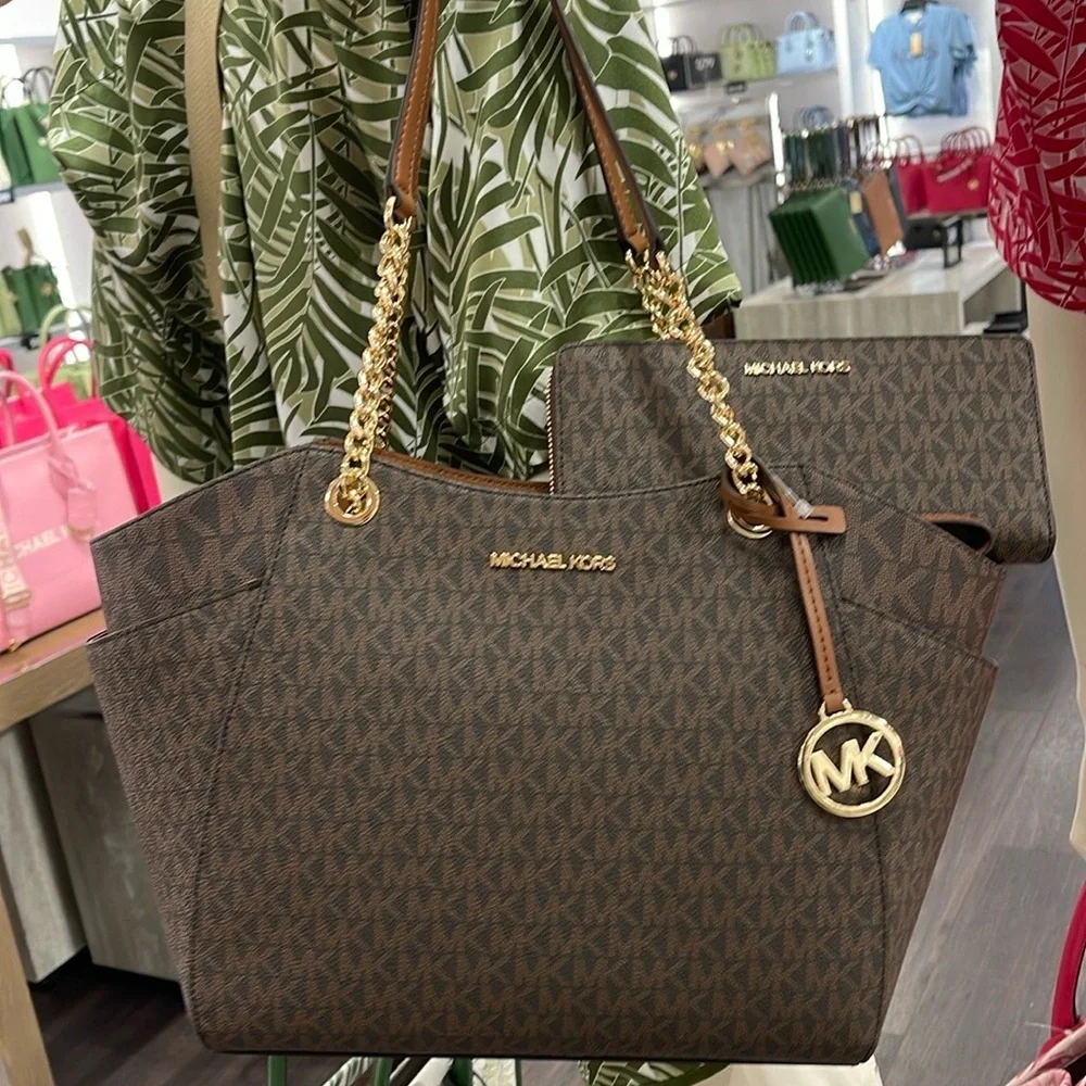 MICHAEL KORS  Jet Set Lg Shoulder Bag & JST Lg Travel CONTINENTAL wallet-wristlt
